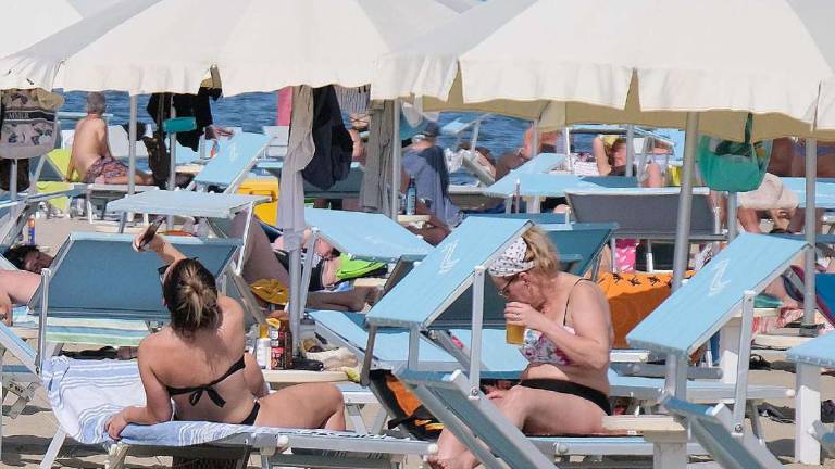Spiagge, in riviera prezzi rialzati al massimo del 5%: meno presenze infrasettimanali Spiagge, in riviera prezzi rialzati al massimo del 5%: meno presenze infrasettimanali