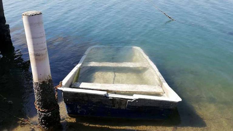 Ravenna, pescatore di valle preso di mira. Auto vandalizzata Ravenna, pescatore di valle preso di mira. Auto vandalizzata