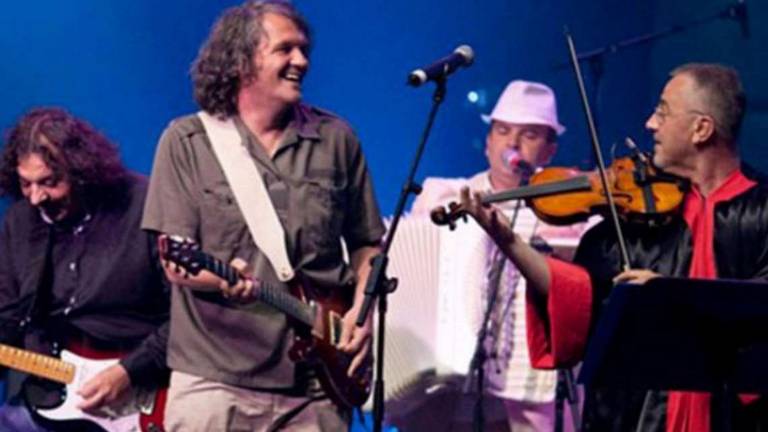 Emir Kusturica in concerto a San Mauro per Balamondo Emir Kusturica in concerto a San Mauro per Balamondo