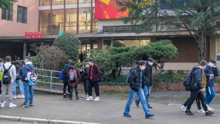 Imola, Alle superiori rischio di classi con oltre 30 alunni Imola, Alle superiori rischio di classi con oltre 30 alunni