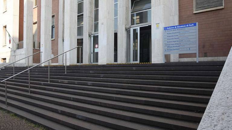 Forlì, truffa con il contachilometri Forlì, truffa con il contachilometri