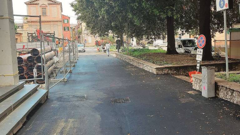 Cesena, cantiere tre piazze: riaperti vicolo e il garage dopo un mese Cesena, cantiere tre piazze: riaperti vicolo e il garage dopo un mese