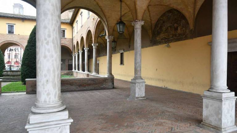 Forlì. Sicurezza e degrado, restauro del chiostro San Mercuriale Forlì. Sicurezza e degrado, restauro del chiostro San Mercuriale