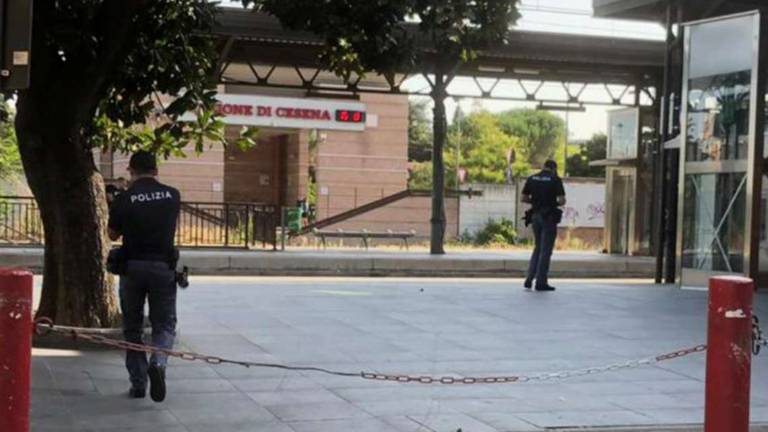 Ferito da una bottigliata e soccorso in stazione a Cesena Ferito da una bottigliata e soccorso in stazione a Cesena