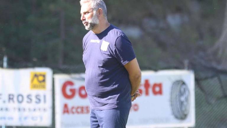 Calcio, Rimini: sono i libri la grande passione del tecnico-scrittore Marco Gaburro Calcio, Rimini: sono i libri la grande passione del tecnico-scrittore Marco Gaburro