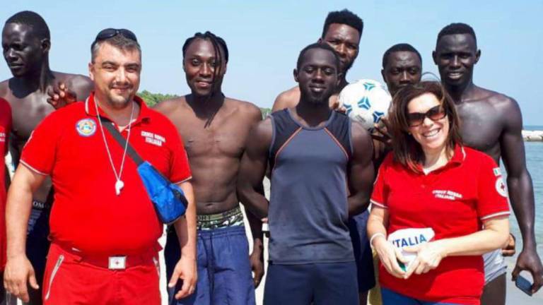 Forlì, il sostegno della Croce Rossa ai migranti Forlì, il sostegno della Croce Rossa ai migranti