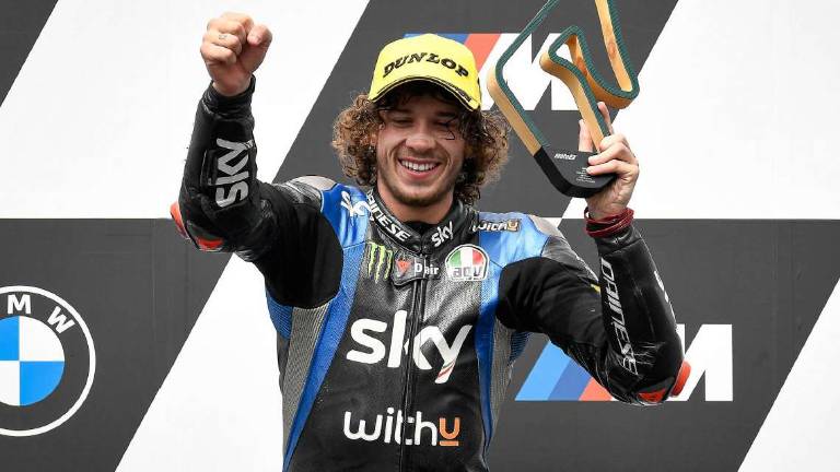 Moto2, la prima volta di Bezzecchi: Ho pianto come un bambino Moto2, la prima volta di Bezzecchi: Ho pianto come un bambino