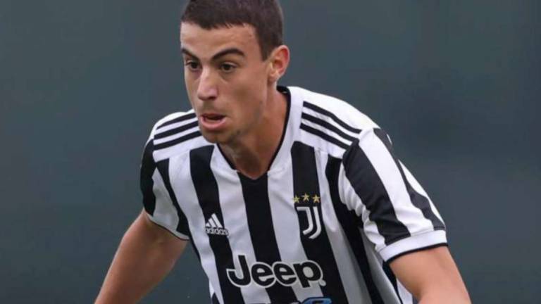 Calcio, Casadei, Giovane e Turicchia con l'Italia Under 19 per preparare gli Europei in Slovacchia Calcio, Casadei, Giovane e Turicchia con l'Italia Under 19 per preparare gli Europei in Slovacchia