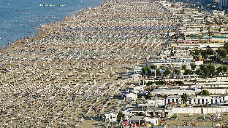Rimini, spiaggia e concessioni: il Comune accelera Rimini, spiaggia e concessioni: il Comune accelera