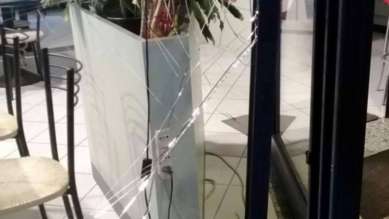 Igea Marina, bar visitato dai ladri tre volte in 20 giorni Igea Marina, bar visitato dai ladri tre volte in 20 giorni