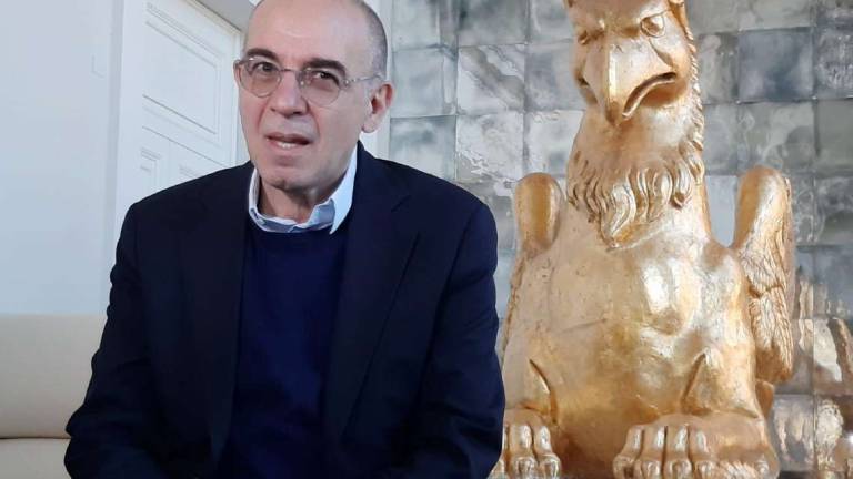 Un emozionato Tornatore premiato al teatro Galli Un emozionato Tornatore premiato al teatro Galli