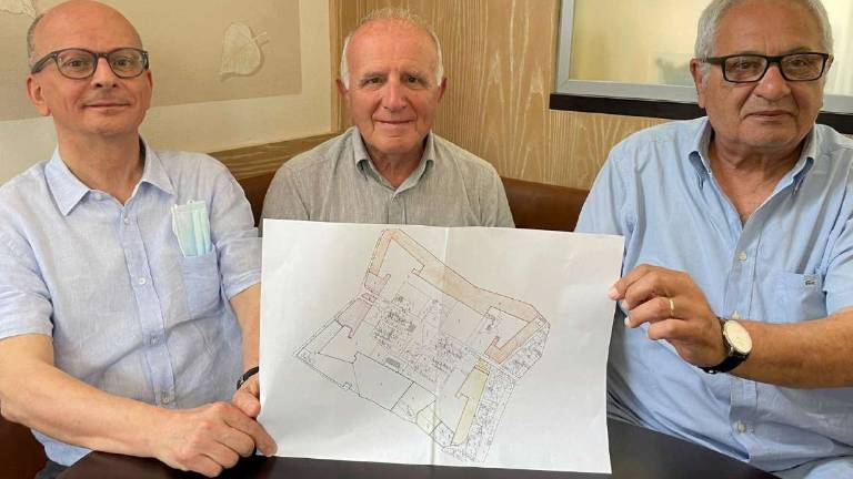 Castrocaro. Percorso pedonale attorno alle mura, raccolte 500 firme Castrocaro. Percorso pedonale attorno alle mura, raccolte 500 firme