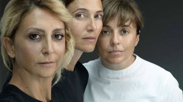 L'attesa , Paola Minaccioni e Anna Foglietta al teatro Galli L'attesa , Paola Minaccioni e Anna Foglietta al teatro Galli