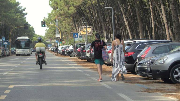 Ravenna, il parcheggio nei lidi si pagherà dalle 9 del venerdì Ravenna, il parcheggio nei lidi si pagherà dalle 9 del venerdì
