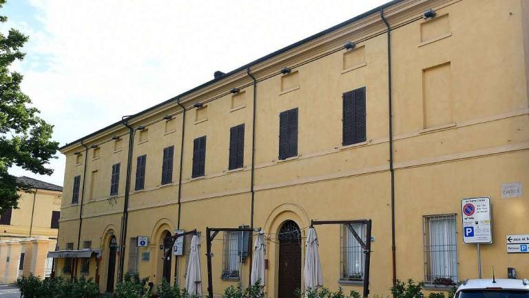 Forlì, ex scuola media Flavio Biondo: maxi progetto Forlì, ex scuola media Flavio Biondo: maxi progetto