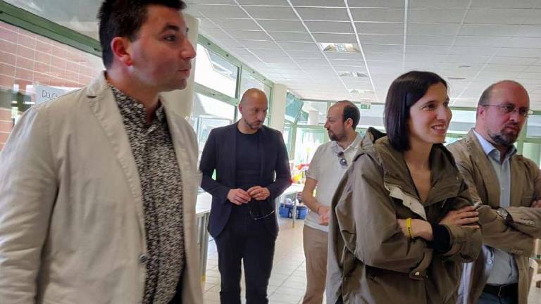 Elly Schlein a Cesena, nel centro d'emergenza alla Don Milani Elly Schlein a Cesena, nel centro d'emergenza alla Don Milani