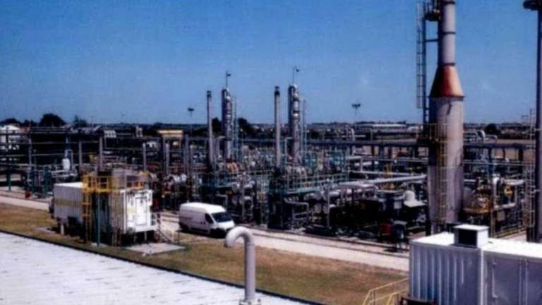 Ravenna, CO2 in mare: Eni chiede il via libera al progetto pilota Ravenna, CO2 in mare: Eni chiede il via libera al progetto pilota