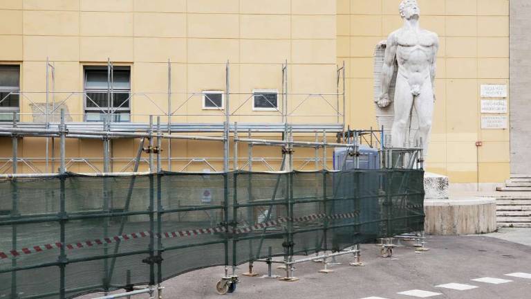 Forlì, aperto il cantiere al liceo classico Forlì, aperto il cantiere al liceo classico