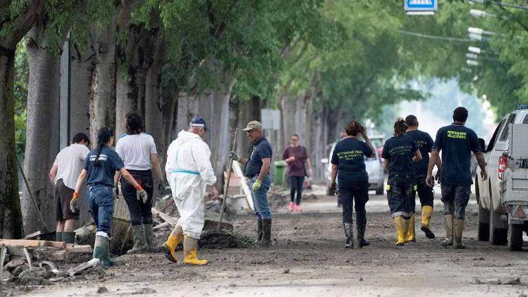Imola, a Spazzate oltre cento case sgomberate e ripulite Imola, a Spazzate oltre cento case sgomberate e ripulite