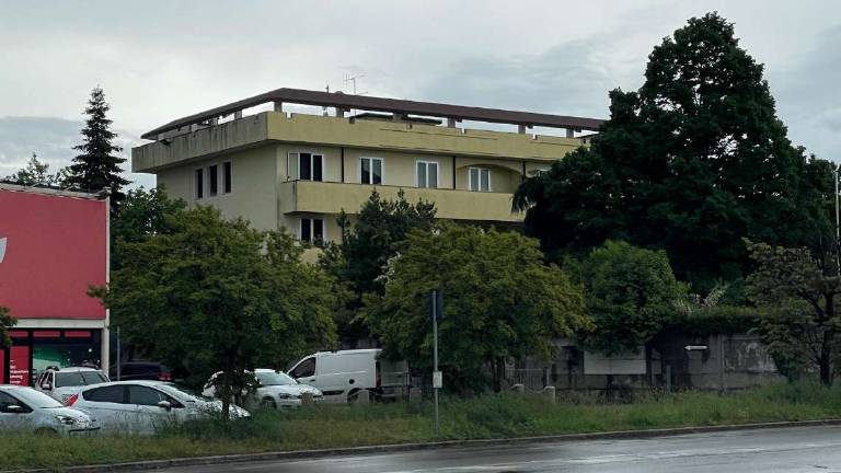 Cesena: hotel chiuso occupato da abusivi Cesena: hotel chiuso occupato da abusivi