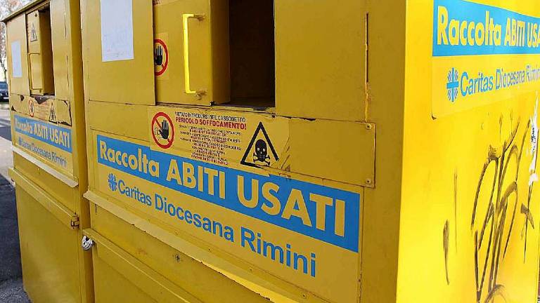 Nasce l’unione delle aziende che riciclano abiti usati: l’Unirau Nasce l’unione delle aziende che riciclano abiti usati: l’Unirau