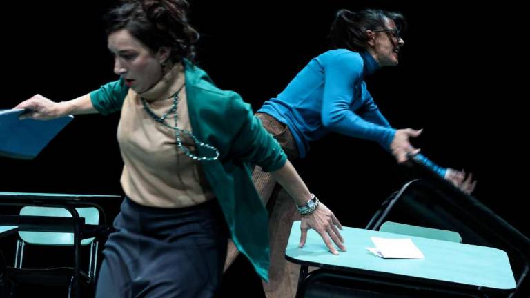 Forlì, Ambra Angiolini e Arianna Scommegna in Il nodo Forlì, Ambra Angiolini e Arianna Scommegna in Il nodo