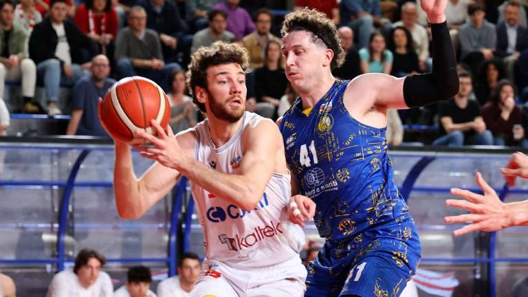 Basket B play-out: Andrea Costa, sono vietati passi falsi Basket B play-out: Andrea Costa, sono vietati passi falsi