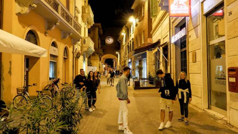 Imola, rivoluzione illuminazione: previsto un risparmio del 62% Imola, rivoluzione illuminazione: previsto un risparmio del 62%
