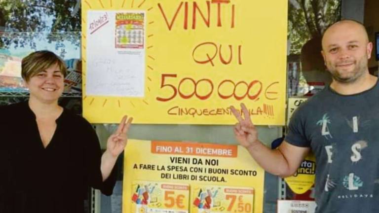 La lettera e la fotocopia del Gratta e vinci che cambia la vita: Grazie, ho vinto 500mila euro: caccia al fortunato a Solarolo La lettera e la fotocopia del Gratta e vinci che cambia la vita: Grazie, ho vinto 500mila euro: caccia al fortunato a Solarolo