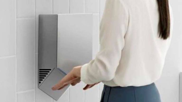 Cesena, asciugatori nei bagni al posto di 5,2 tonnellate di carta Cesena, asciugatori nei bagni al posto di 5,2 tonnellate di carta