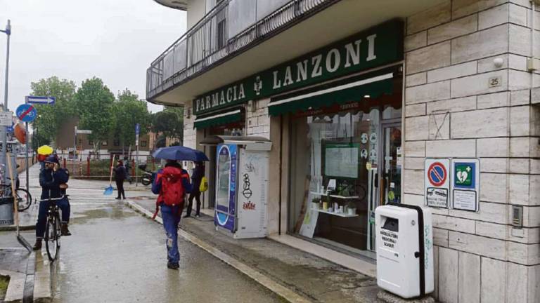 Cesena, farmacia allagata: rovinata costosissima tecnologia Cesena, farmacia allagata: rovinata costosissima tecnologia