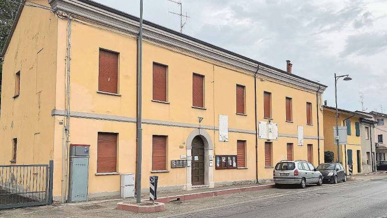 Cesena, ex scuola Macerone: spuntano criticità statiche Cesena, ex scuola Macerone: spuntano criticità statiche