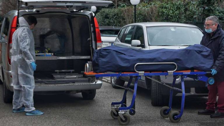 Delitto di Faenza, dalla telecamera nuovi dettagli sul killer Delitto di Faenza, dalla telecamera nuovi dettagli sul killer