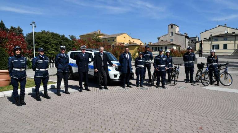 Forlì. Dieci nuovi agenti di Polizia locale a presidio del centro Forlì. Dieci nuovi agenti di Polizia locale a presidio del centro