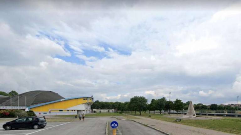 Cesena, rapina zona Ippodromo: «Lontani dal locale» Cesena, rapina zona Ippodromo: «Lontani dal locale»