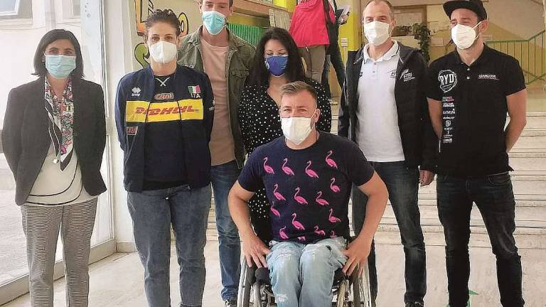 Cesena, lezione di sport e vita al liceo dai campioni paralimpici Cesena, lezione di sport e vita al liceo dai campioni paralimpici