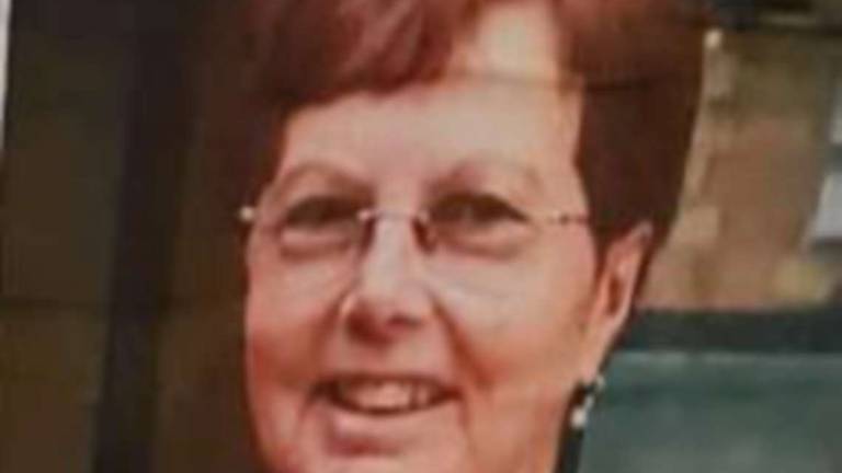 Ravenna, celebrati i funerali della donna morta dopo la caduta dal camper Ravenna, celebrati i funerali della donna morta dopo la caduta dal camper