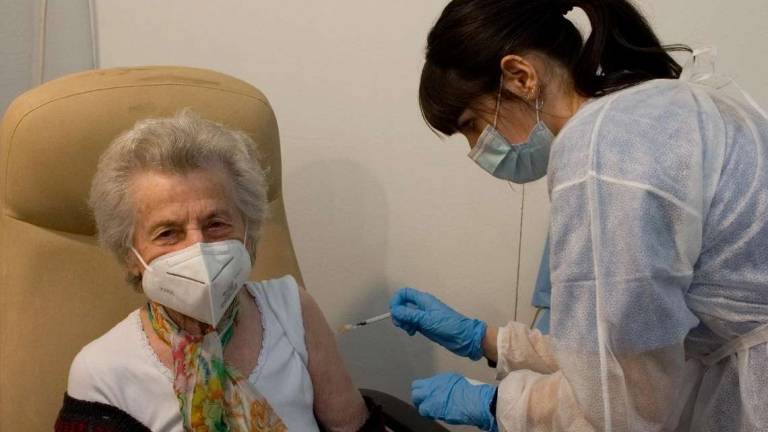 Vaccini Ravenna, Pala De Andrè troppo caro L'Ausl valuta altre sedi Vaccini Ravenna, Pala De Andrè troppo caro L'Ausl valuta altre sedi