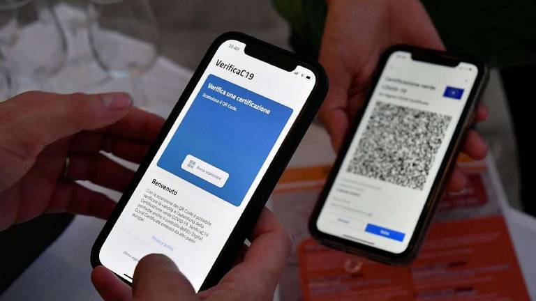 Forlì, commercianti soddisfatti: Giusto controllare solo il green pass Forlì, commercianti soddisfatti: Giusto controllare solo il green pass