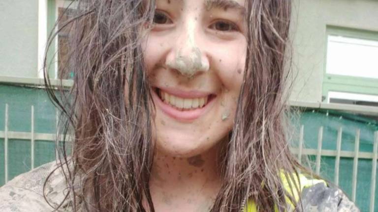 Rimini, studio e non ho soldi da offrire, vado a Cesena a spalare: Beatrice e i giovani simbolo della ripartenza Rimini, studio e non ho soldi da offrire, vado a Cesena a spalare: Beatrice e i giovani simbolo della ripartenza