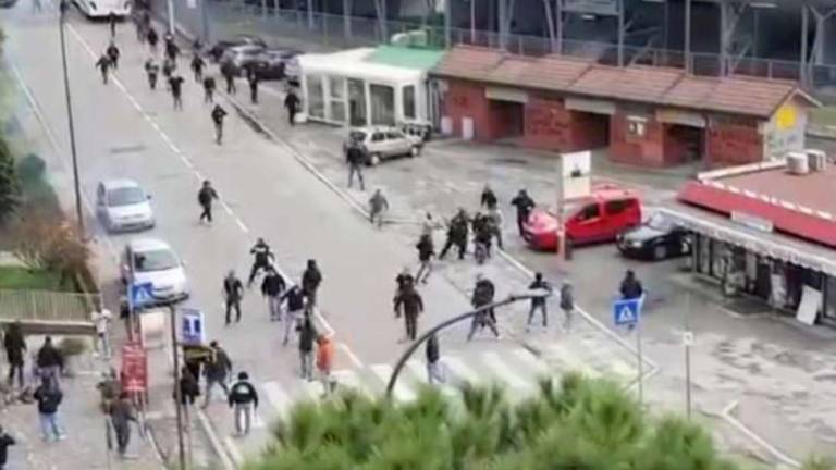 Scontri tra tifosi di Ravenna e Prato, ipotesi contatto non casuale Scontri tra tifosi di Ravenna e Prato, ipotesi contatto non casuale