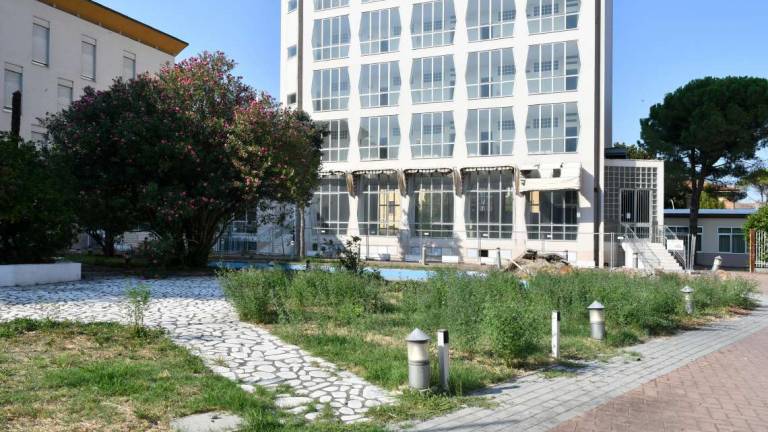 Forlì. Ex hotel della Città, i tempi si allungano Forlì. Ex hotel della Città, i tempi si allungano
