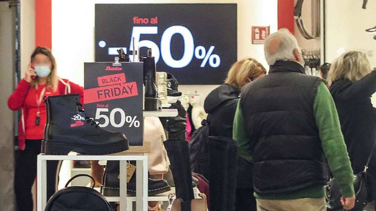 Rimini. Commercio in crisi, il Black friday non basta Rimini. Commercio in crisi, il Black friday non basta