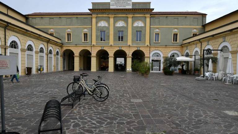 Forlì, mercato coperto: i lavori si spostano al piano superiore Forlì, mercato coperto: i lavori si spostano al piano superiore