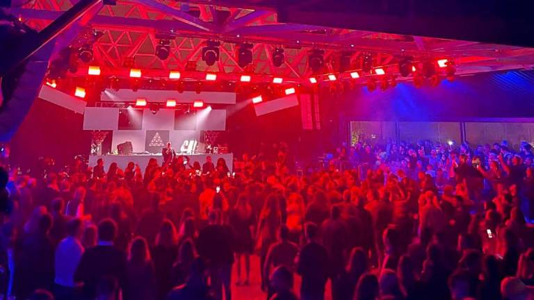 Riccione. Tre serate per lanciare il Cocoricò: oggi il pubblico Riccione. Tre serate per lanciare il Cocoricò: oggi il pubblico