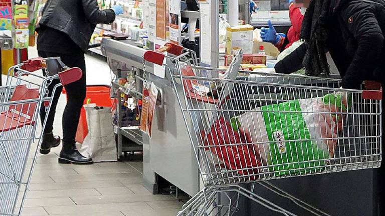 Forlì Prezzi alimentari su del 3.5%, si compra solo il necessario Forlì Prezzi alimentari su del 3.5%, si compra solo il necessario