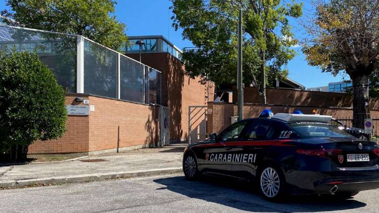 Cesena, furioso per la bolletta: a Hera arrivano i Carabinieri Cesena, furioso per la bolletta: a Hera arrivano i Carabinieri