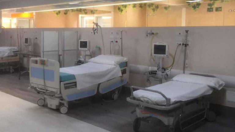 Contagi: l'ospedale di Cesena prepara di nuovo il reparto Covid Contagi: l'ospedale di Cesena prepara di nuovo il reparto Covid