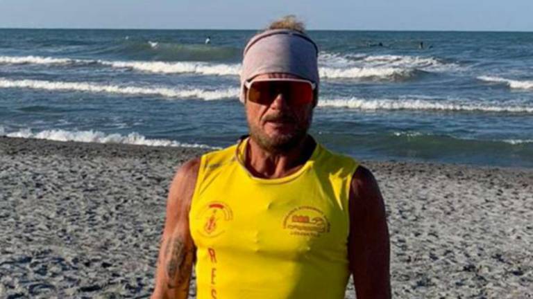 Cesenatico, salvate 2 bambine e un'adulta che rischiano di annegare Cesenatico, salvate 2 bambine e un'adulta che rischiano di annegare
