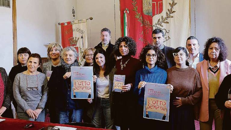Rimini, Alpini in marcia contro la violenza sulle donne Rimini, Alpini in marcia contro la violenza sulle donne